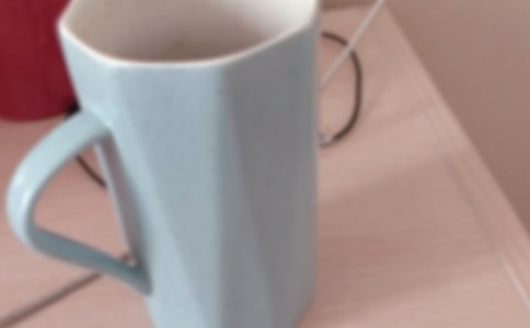 會(huì)“喝水”的杯子作文