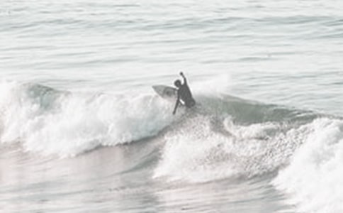 海上沖浪記作文