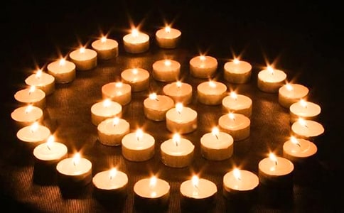 關(guān)于蠟燭的作文(實(shí)用12篇)