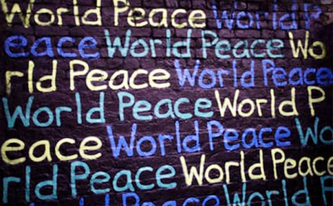 �􆾺�ƽ���꼉(j��)�σ�(c��)��һ��Ԫ���ģ�ͨ��18ƪ��