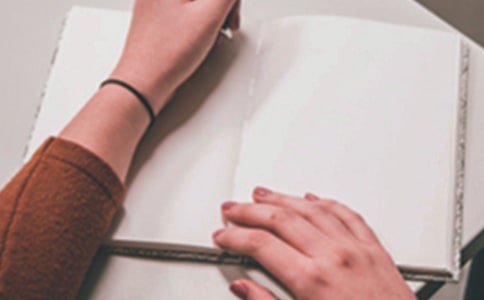 ����Ƥ����900�֣����x25ƪ��